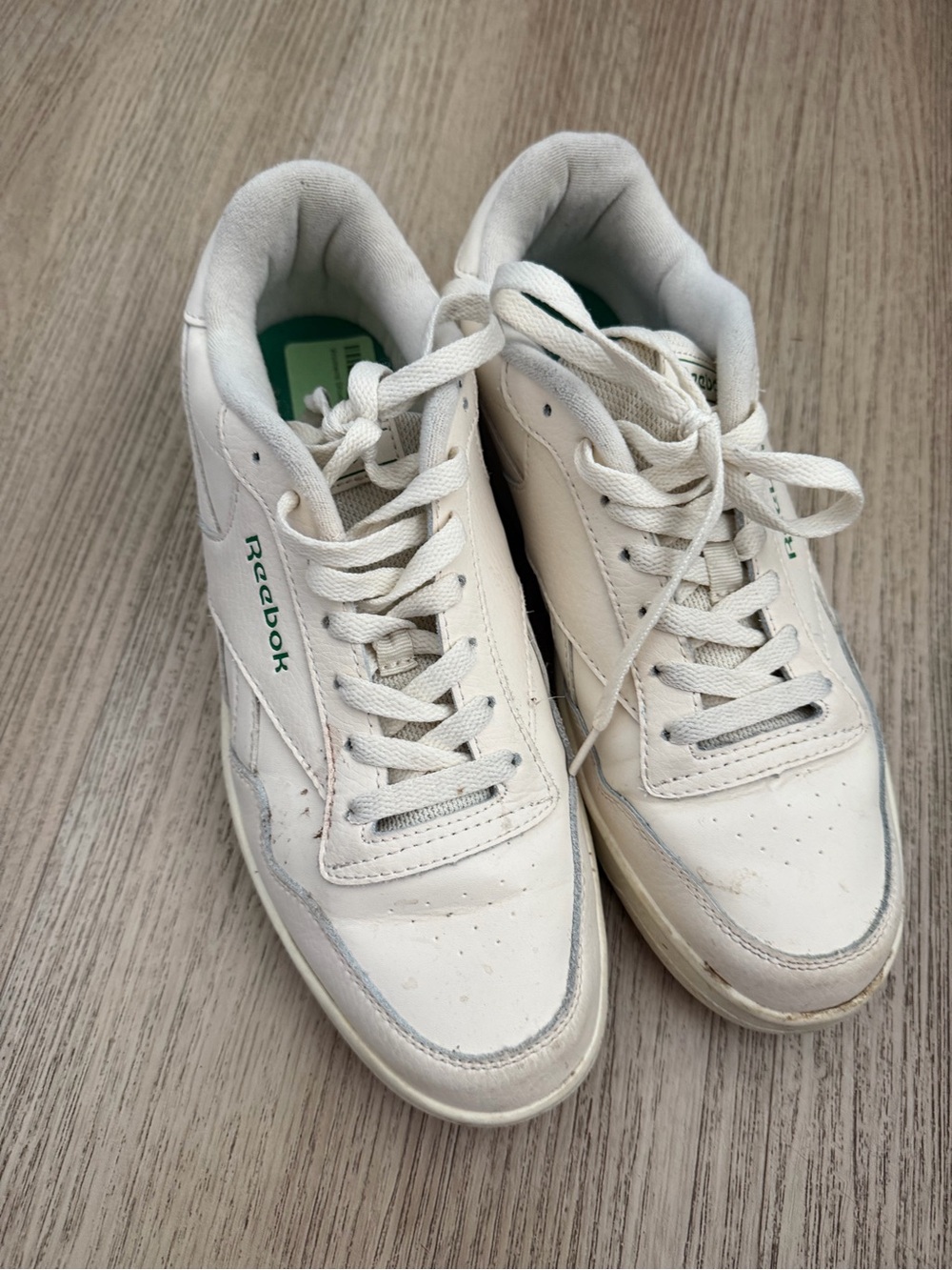 Reebok Men's White Sneakers with Green Logo